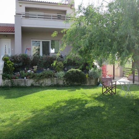Guesthouse With Garden 코모티니 외부 사진